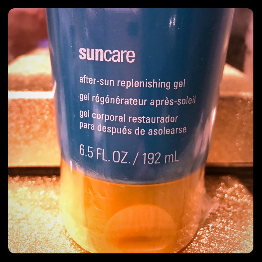 MK After-Sun Replenishing Gel